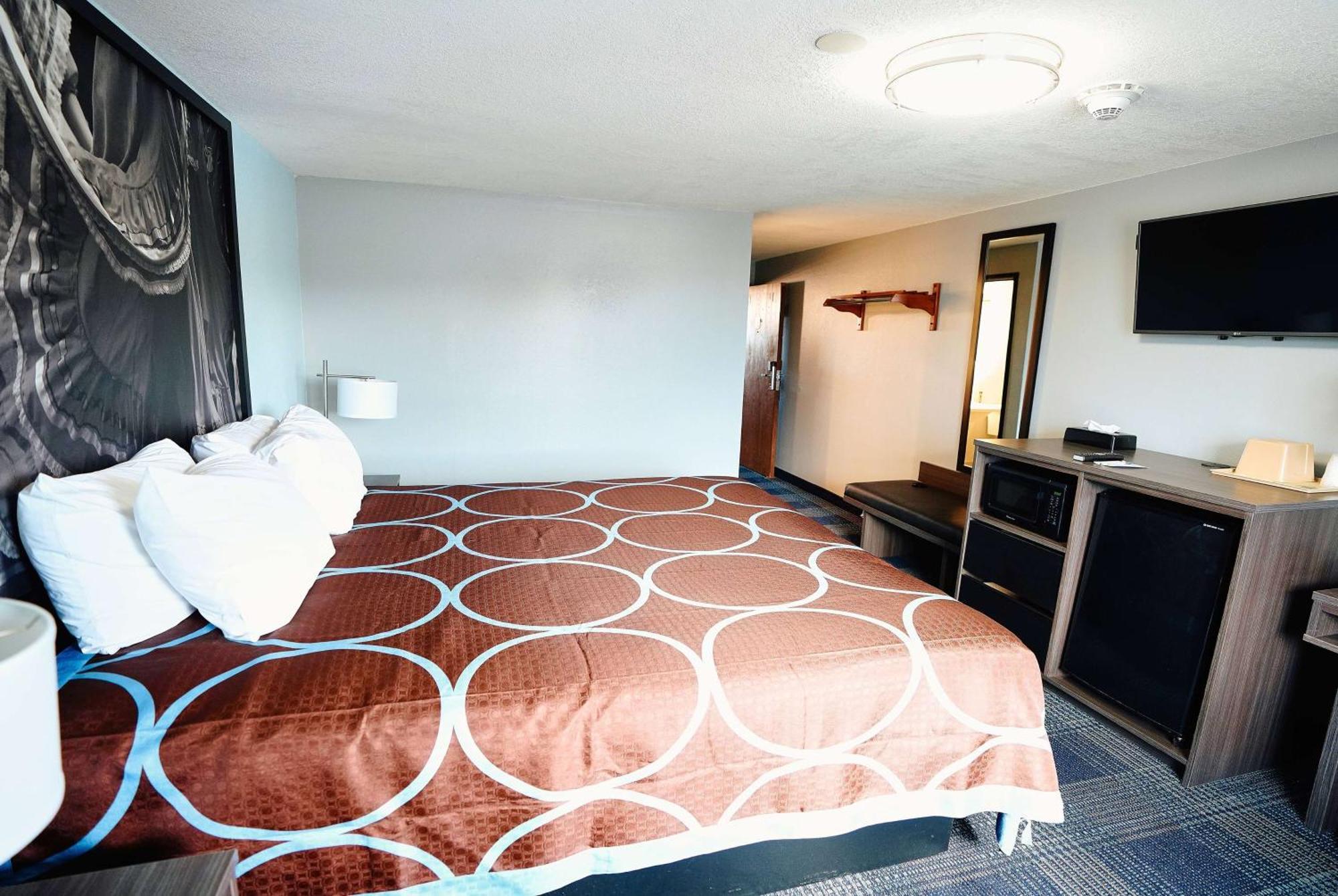 Hotel Super 8 By Wyndham Pueblo Zewnętrze zdjęcie