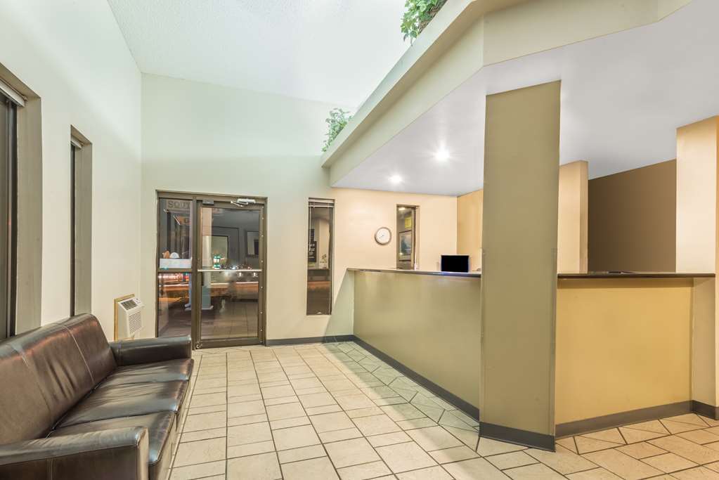 Hotel Super 8 By Wyndham Pueblo Wnętrze zdjęcie