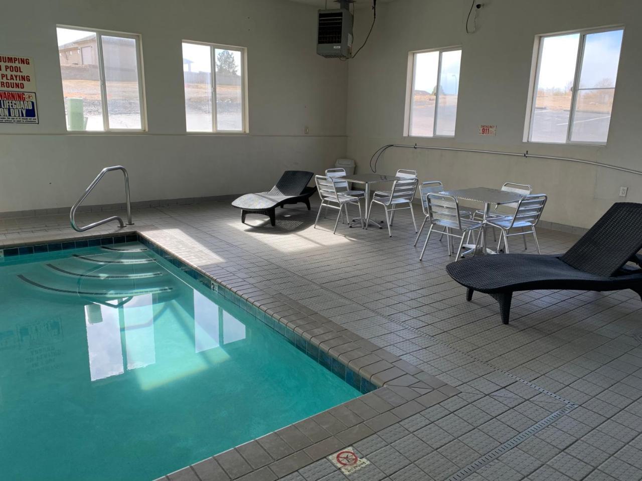 Hotel Super 8 By Wyndham Pueblo Zewnętrze zdjęcie